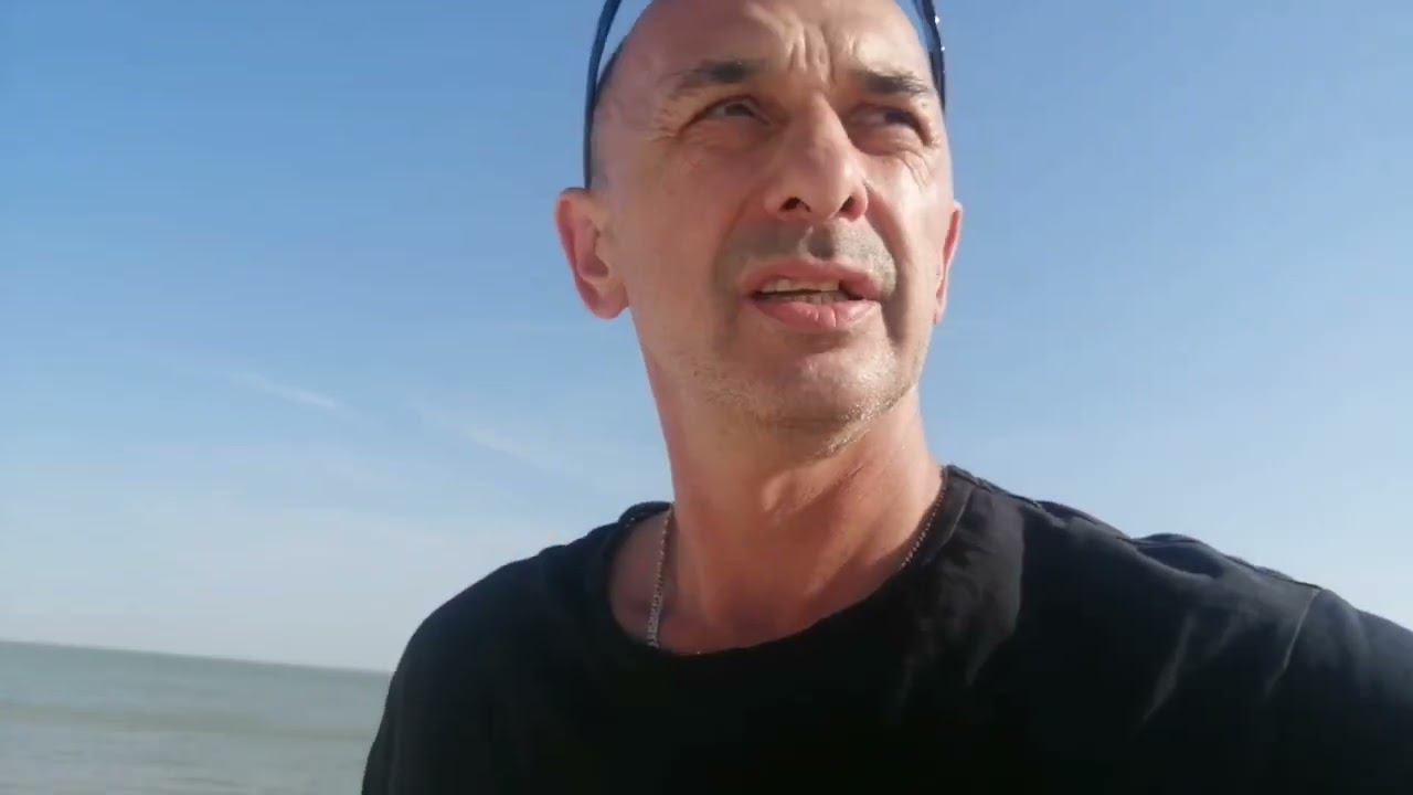 Отмечаю день рождения! 46 лет как с куста. Глафировка) шашлык-машлык, водочка, девочка и мальчики)