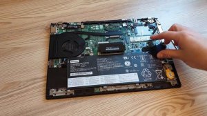 Lenovo #ThinkPad T490 RAM UPGRADE! (4K60FPS)