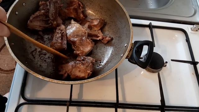 готовим тушеную картошку с мясом смотреть онлайн