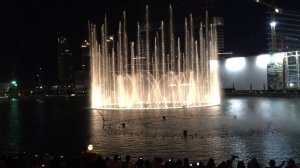 Поющий фонтан в Дубае