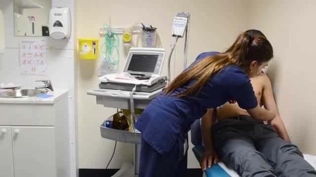 24hr ECG (Holter Monitor) смотреть онлайн