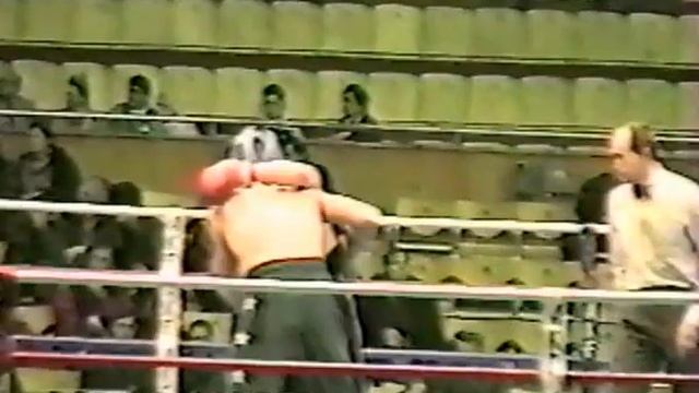 Александр Жмакин, 3х-кратный чемпион мира по кикбоксингу. смотреть онлайн