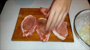 Свиной стейк на кости