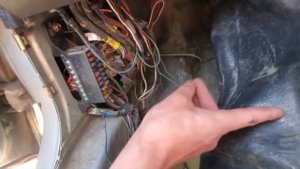 Не работает ЦЗ, не закрываются двери. Ланос.