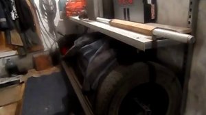 Мой Гараж Полка под колеса ( не доделан подвес под диски )