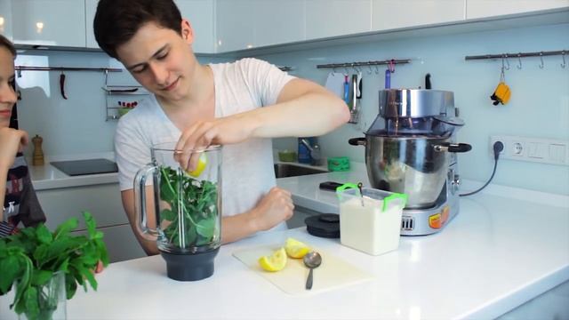 Лимонад МАРЬЯНЫ РО? Готовим с Даней Кивой! смотреть онлайн