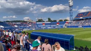 Дочь Юрия Хоя, ходит на матчи Факела Воронеж! Песни Сектор Газа, стали гимном Факела.