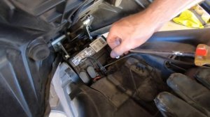Replacing the battery on a Suzuki Burgman AN 650