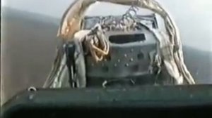 Безбашенный русский летчик (Low Pass L-39)