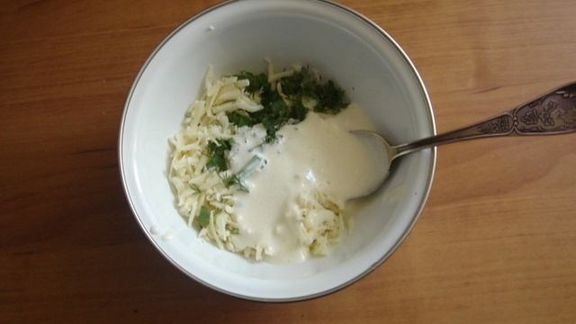Лепешка с отрубями, сыром и зеленью