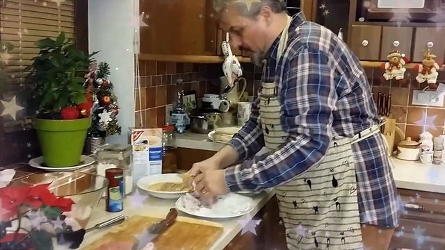 ЧЕХ ГОТОВИТ ТРАДИЦИОННЫЙ ЧЕШСКИЙ РОЖДЕСТВЕНСКИЙ УЖИН. КАРП И МЯСО. ПРОСТЫЕ РЕЦЕПТЫ. ЕДА ОБЗОР смотреть онлайн