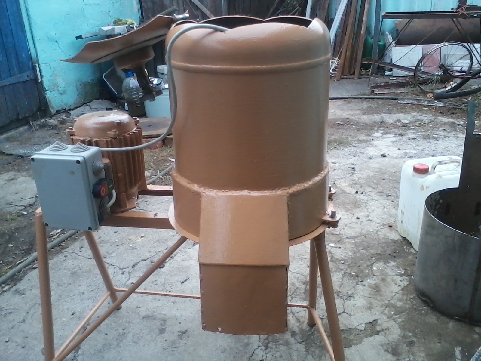 Кормоизмельчитель