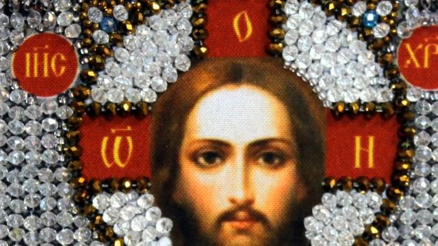 Образа в каменьях. Вышивка иконы стразами и камнями Господь Вседержитель смотреть онлайн