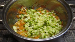 Куриный суп с кабачком и фрикадельками