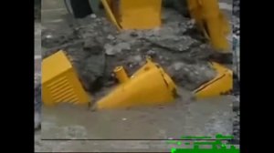 Вытаскиваем утопленный экскаватор
