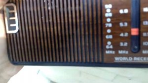 Радиоприемник GOLON RX-608ACW. Хороший прием в SW диапазоне в парке, у озера, днём