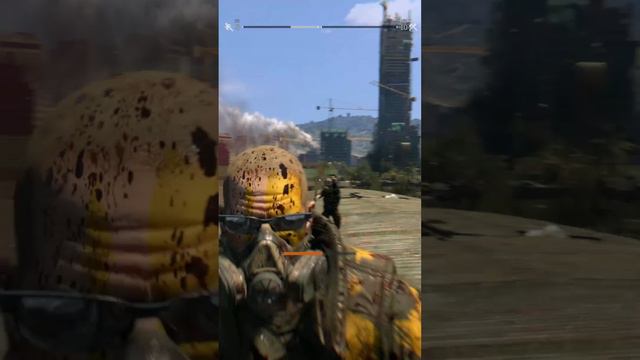 Молот хоть и медленный, но если попадёт — мало не покажется #dyinglight #bandits #gameplay