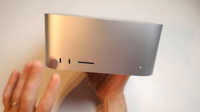 Unboxing the Apple Mac Studio M2 Max with 32gb RAM & 1tb SSD смотреть онлайн