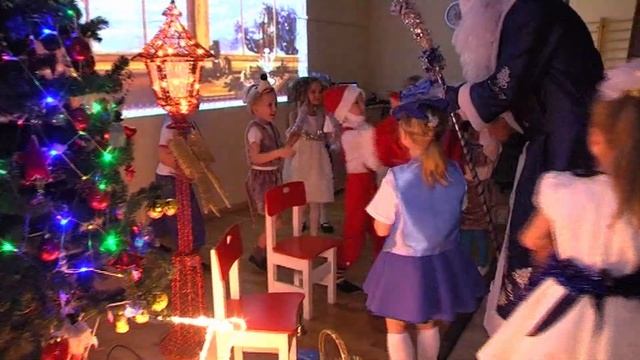 Сюрпризный момент. Новогодний утренник смотреть онлайн