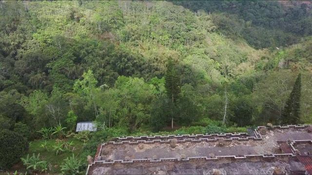 Заброшенный отель на Бали. Bedugul Taman смотреть онлайн