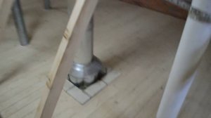 Тихая работа крышного вентилятора для вентиляции частного загородного дома.