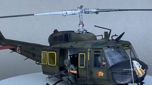 US Army UH-1D Huey (Dragon Models 3538) Vietnam war, 1/35 scale ratio model