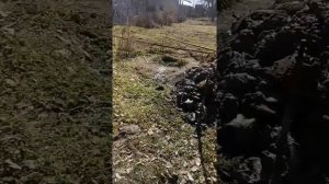 Первые пробы бурение скважины для полива ручным буром.