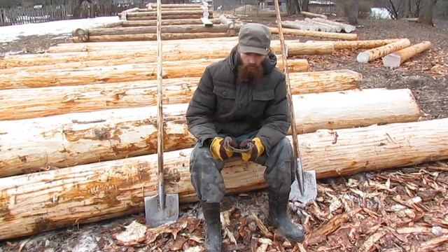 Ошкуривание бревен. Скобель и лопата. Результаты смотреть онлайн