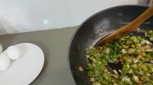 Вкуснейшая Спаржа.СПАРЖА-С ЖАРЕННЫМ ЛУКОМ И ЯЙЦОМ.