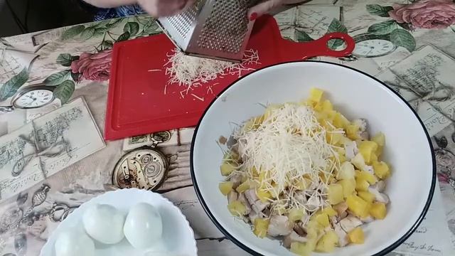 Копилка рецептов - Салат копчёная курица и ананас.Подойдёт на любой праздничный стол? ???