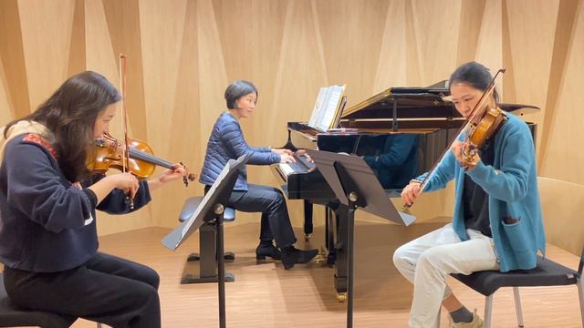 Day 1. First meeting II Gavotte смотреть онлайн