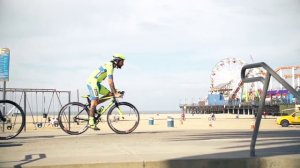 ВИДЕО ДНЯ: КАК КАТАЕТСЯ ВЕЛОСИПЕДИСТ 80 УРОВНЯ Brumotti - Road Bike Freestyle 2