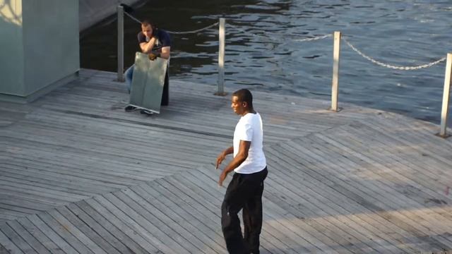 Танцующий негр Болотная площадь 2012 07 02 смотреть онлайн