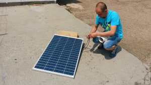 Вентилятор 12 вольт от солнечной батареи.