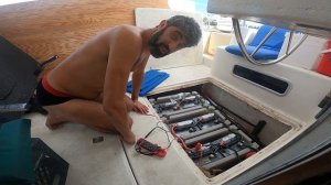 Энергосистема катамарана. В океане на Шамане. Серия 191