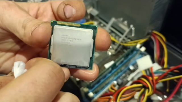 Поставил Xeon e3 1240 v2 на lga 1155 #cpu #процессор #intel #intelxeon #xeon #зеон #хеон #lga1155