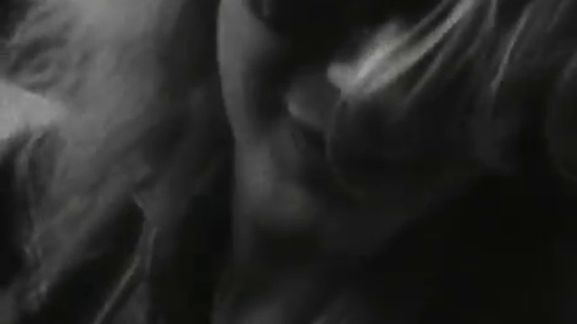 Vixen - Edge Of A Broken Heart смотреть онлайн