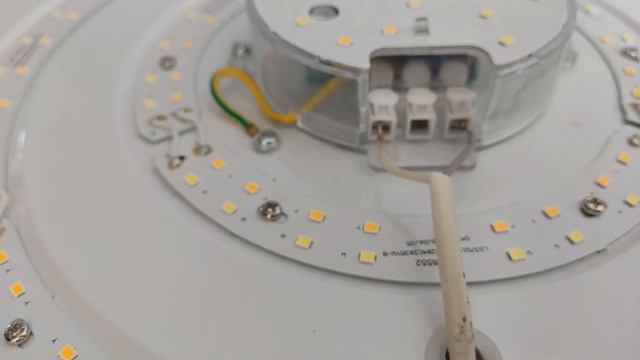 Cветодиодный LED светильник с дистанционным управлением и плавным включением