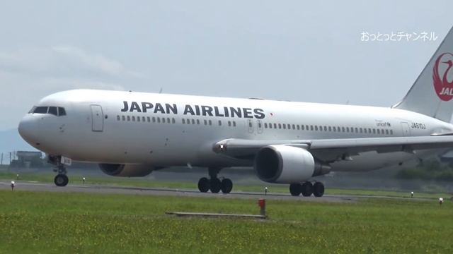 出雲縁結び空港を離陸するボーイング767　(日本航空JL278) смотреть онлайн