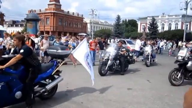 полицейские во Владимире.avi смотреть онлайн