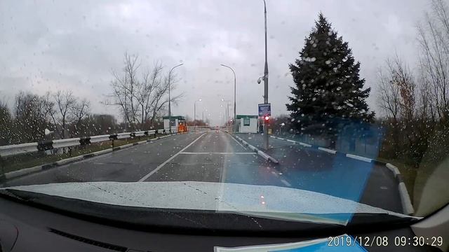 Прохождение пограничного пункта Брест-Тересполь, фрагмент (8.12.2019) смотреть онлайн