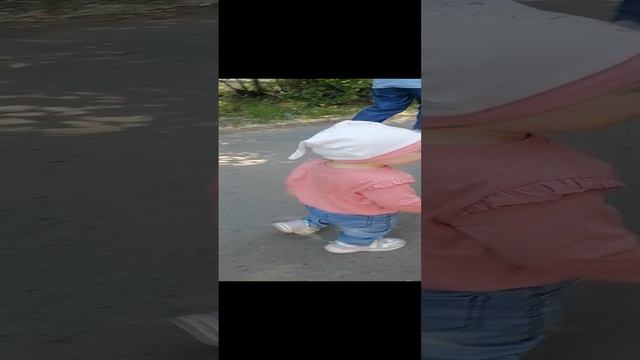 Прогулочка и первый цветочек