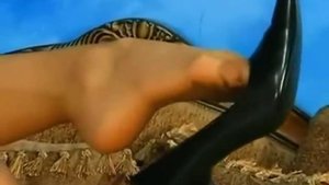 Toccata for Aria Giovanni ☆ Awesome Foot & Leg tease in Nylons