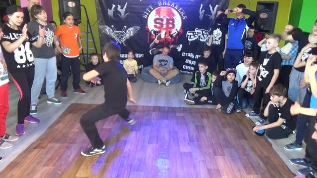 Little Breaking (Начинающие)1/8 Емельянова Настя Bgirl Nasty (Тихорецк) vs (Славянск-на-Кубани) смотреть онлайн