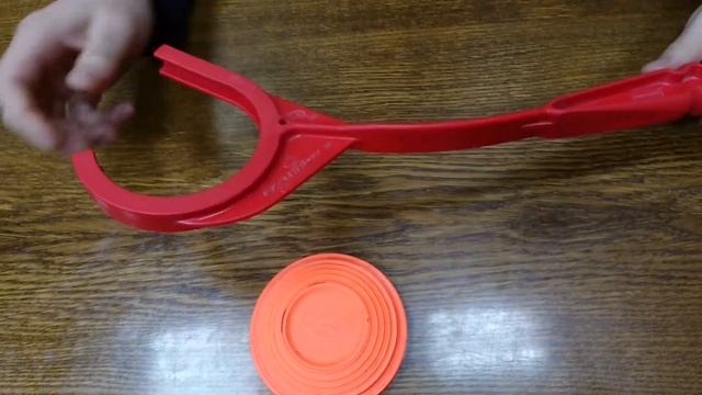 Ручная машинка для стрельбы по тарелочкам. Часть 1 смотреть онлайн