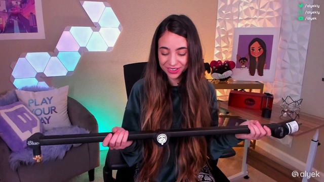 Blue Baby Bottle SL Mic UNBOXING - My New Twitch Stream Mic! смотреть онлайн