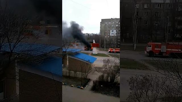 В Луганске сгорела маршрутка, есть пострадавшие