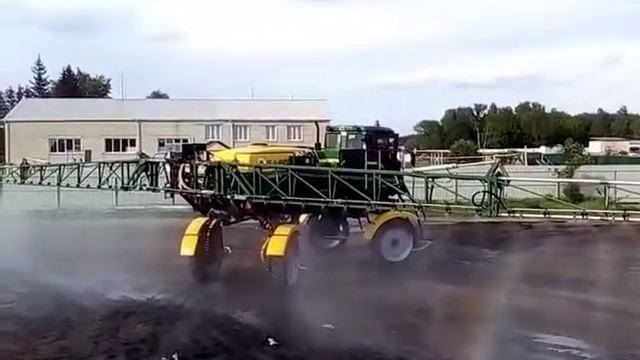 ОС-3000 гидроход 4х4 Самоходный опрыскиватель Россия Казаньсельмаш
