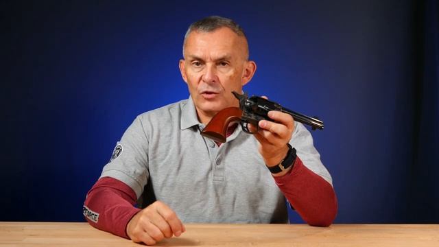 Uberti 1873 Cattleman Review смотреть онлайн