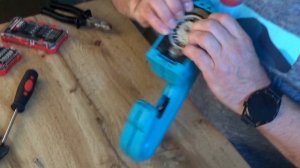 Разбираем кусторез Gardena s 561 82 Что внутри? Как это сделано?